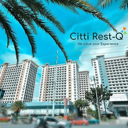 אפרטהוטל מונטינלופה Cozy Unit With Free Pool, Netflix & Wifi In Alabang Crq3 מראה חיצוני תמונה